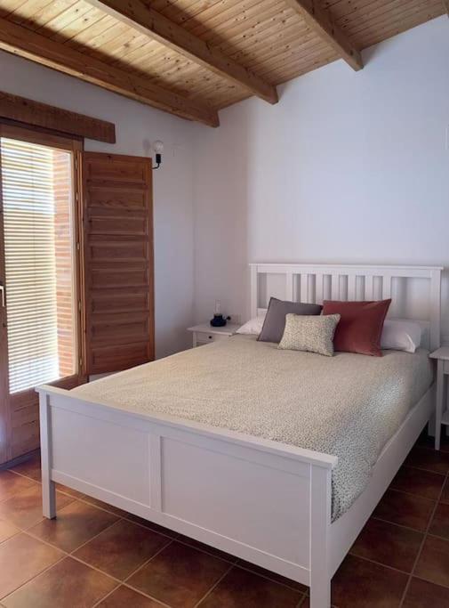 La Llobatera Casa Rural Les Coves de Vinroma 外观 照片